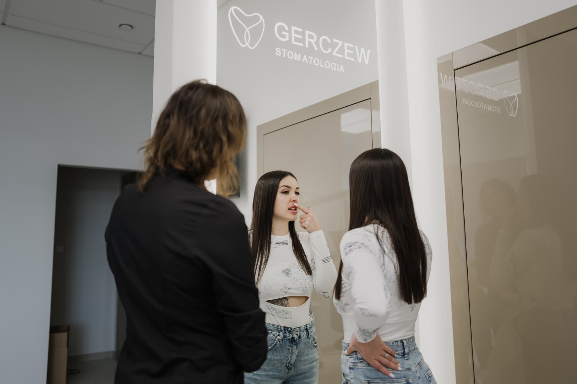 Metamorfoza uśmiechu – Gerczew Stomatologia Estetyczna Bydgoszcz